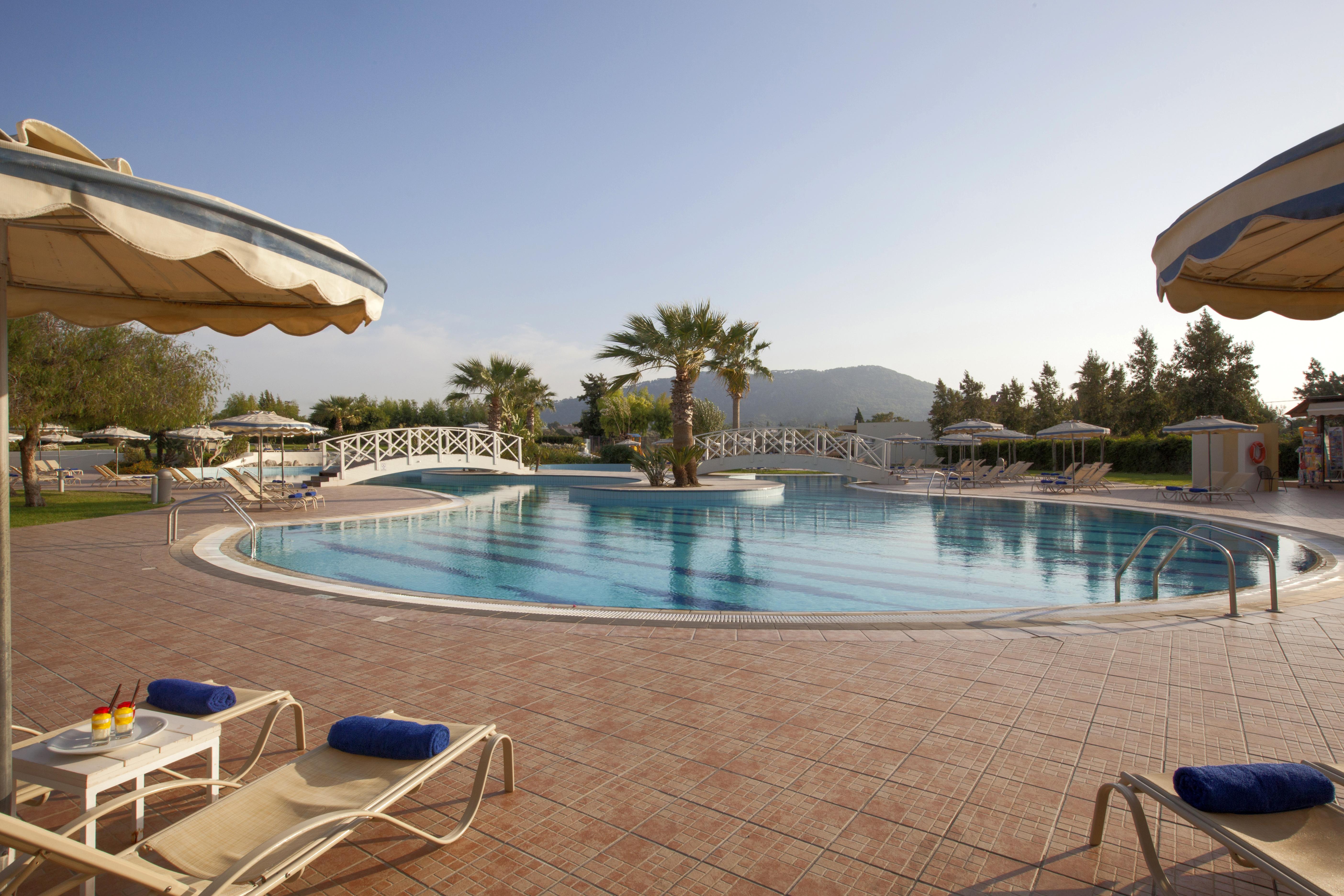 Electra Palace Rhodes 伊利索斯 外观 照片 Pool at the hotel