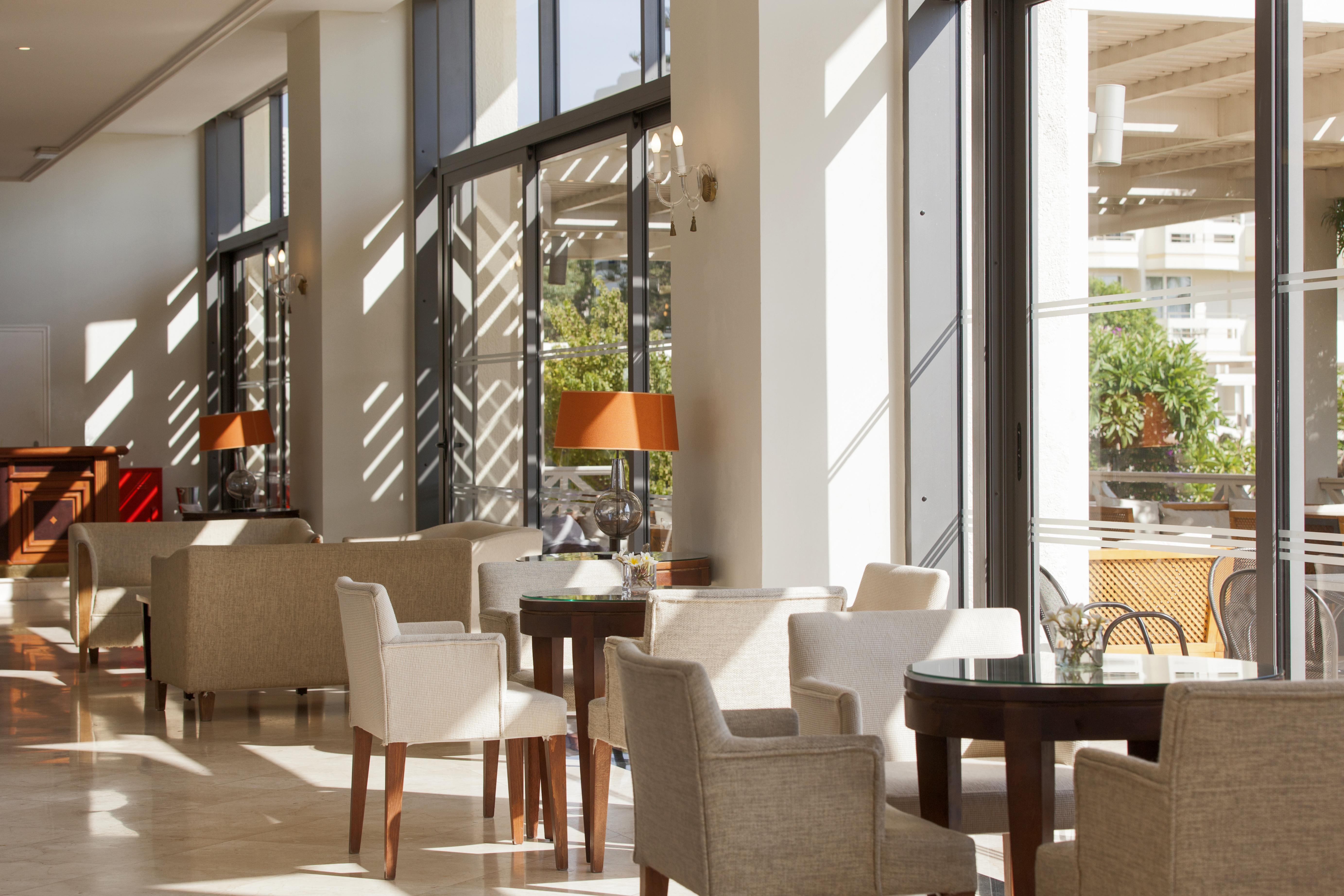 Electra Palace Rhodes 伊利索斯 外观 照片 The hotel's lobby