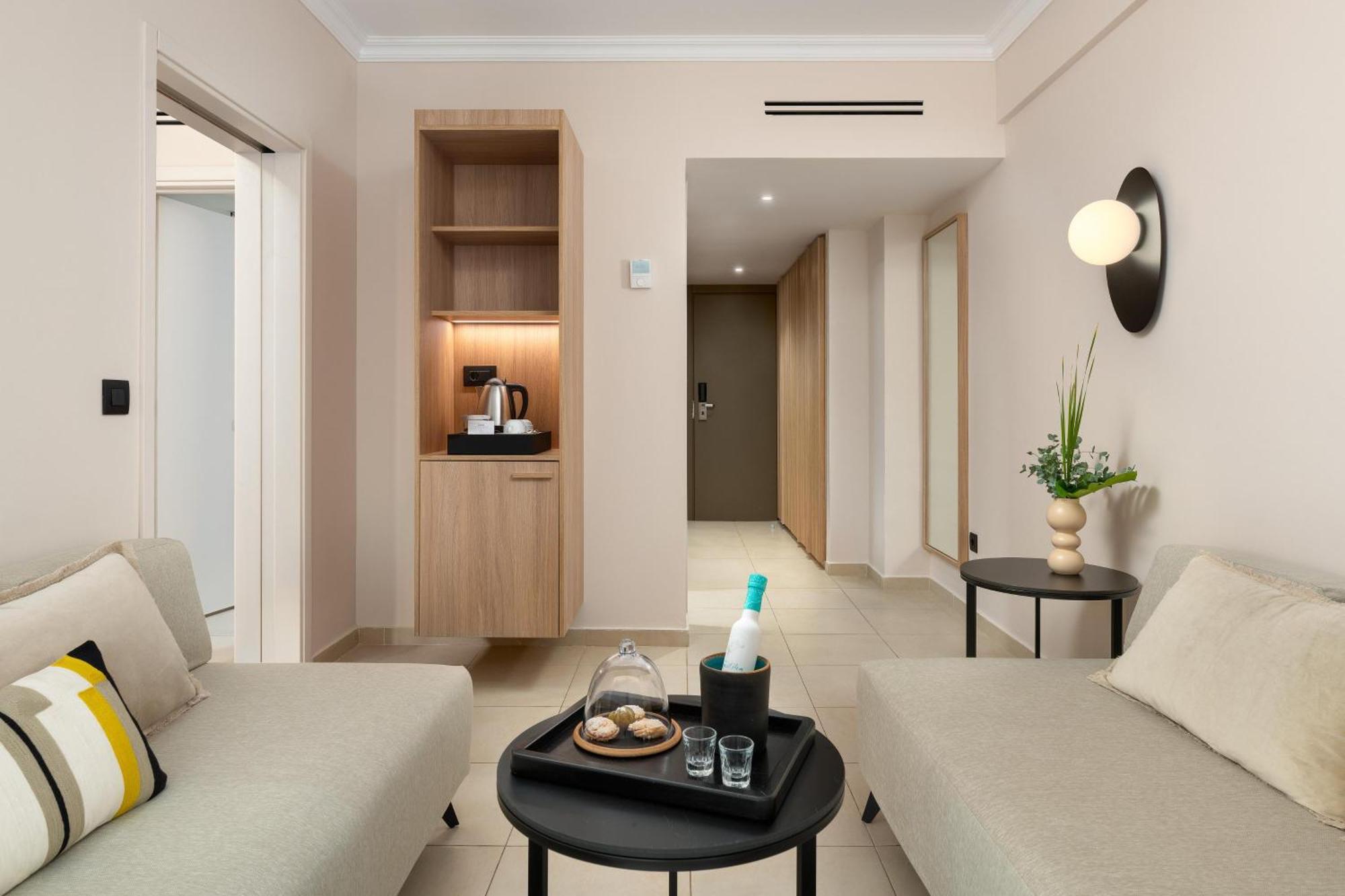 Electra Palace Rhodes 伊利索斯 外观 照片 A room at the hotel