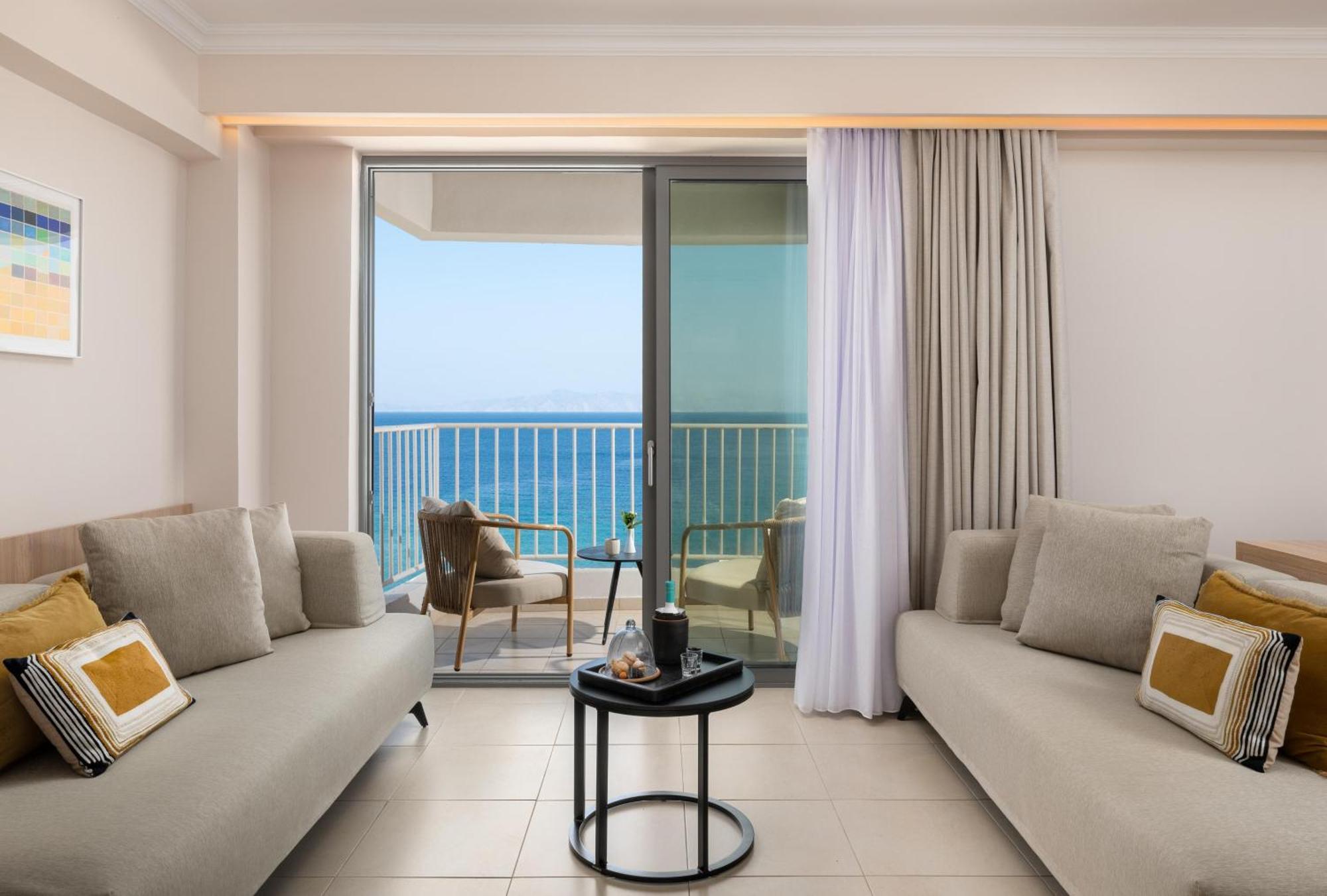 Electra Palace Rhodes 伊利索斯 外观 照片 A suite at the hotel