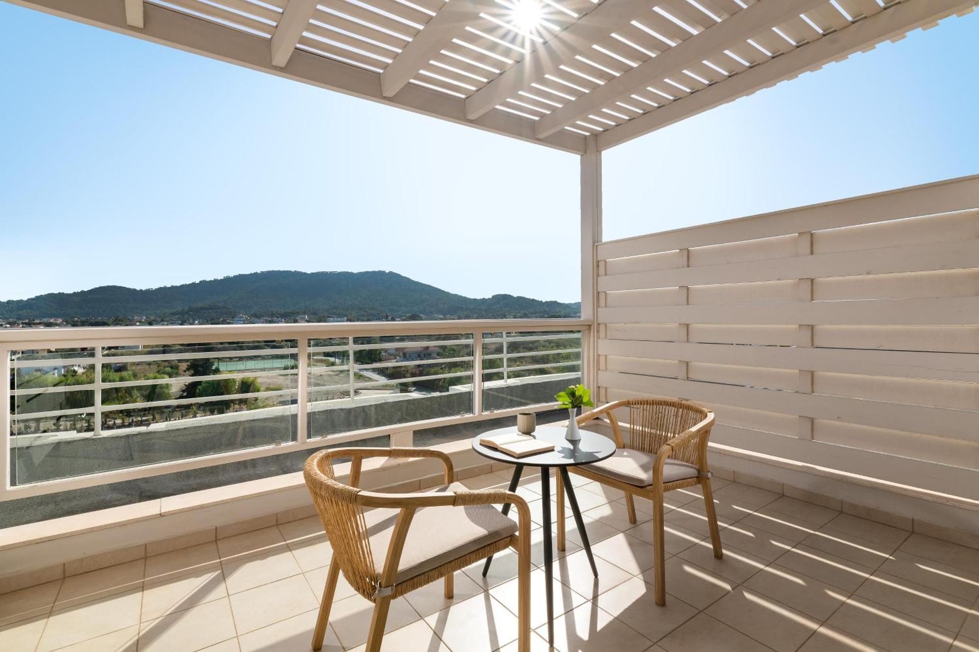 Electra Palace Rhodes 伊利索斯 外观 照片 A balcony