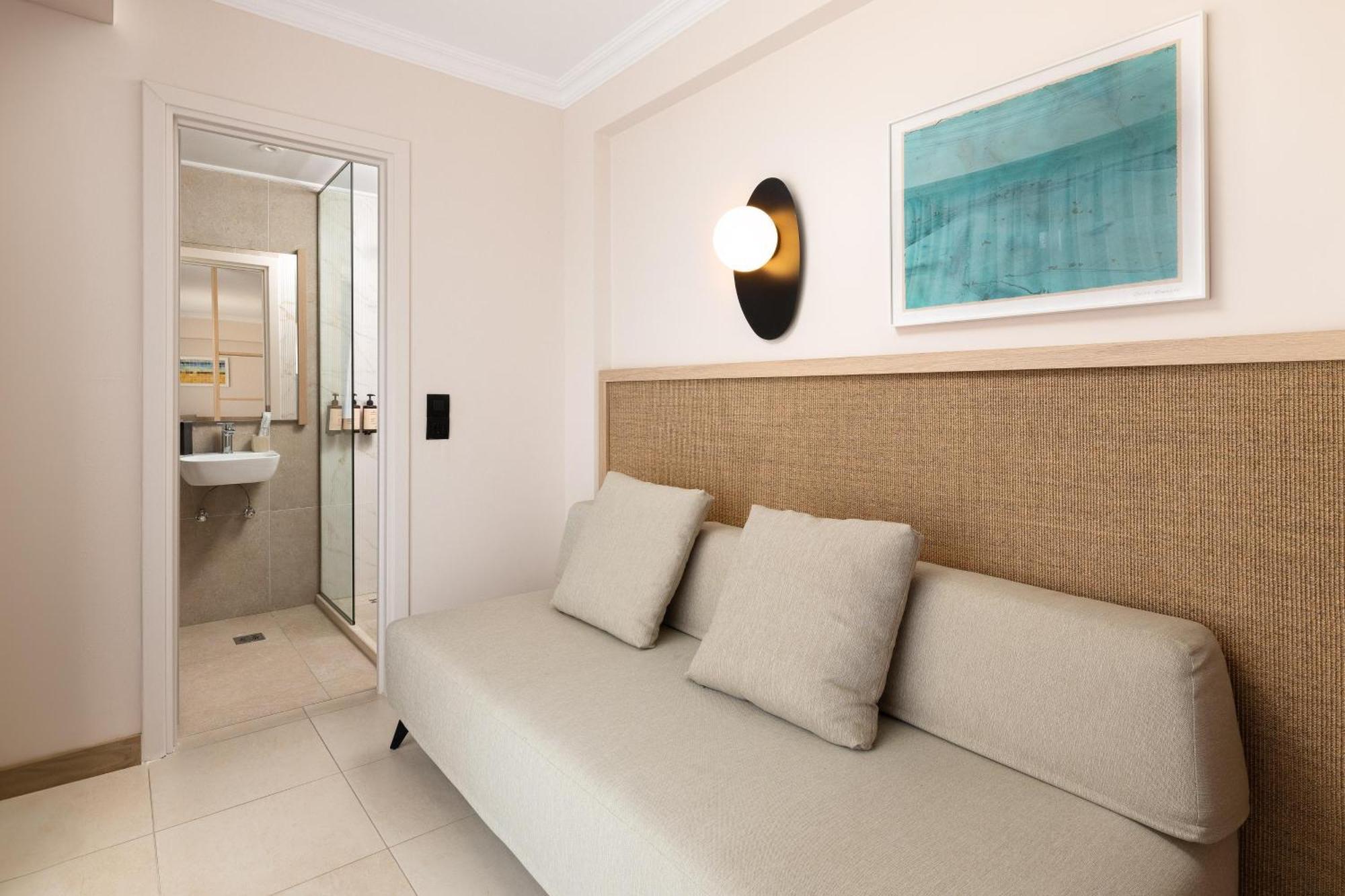 Electra Palace Rhodes 伊利索斯 外观 照片 A room at the hotel